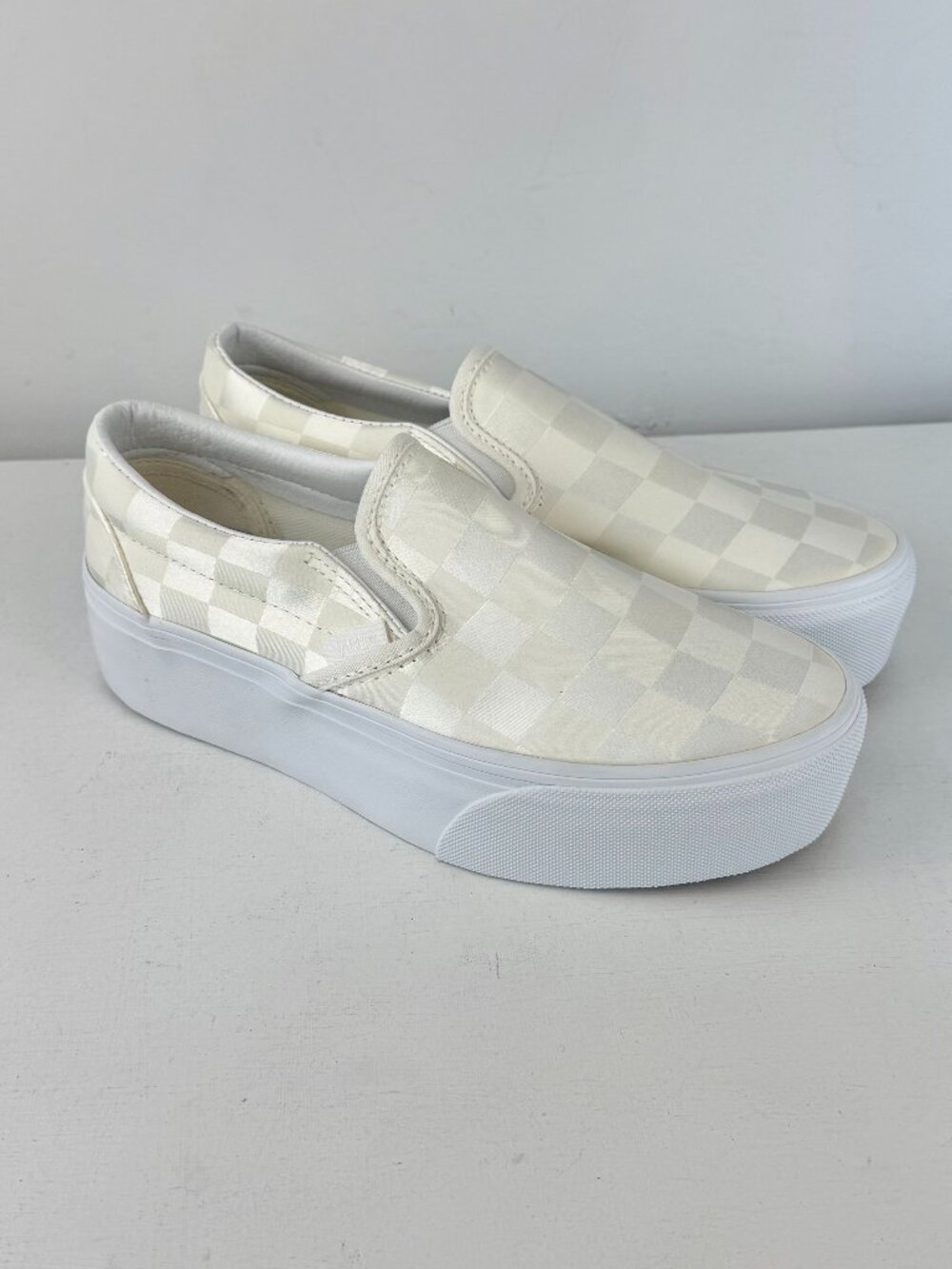 M4.5, W6 - Vans Classic Slip-On Platform Checkerboard Marshmallow White Shoes